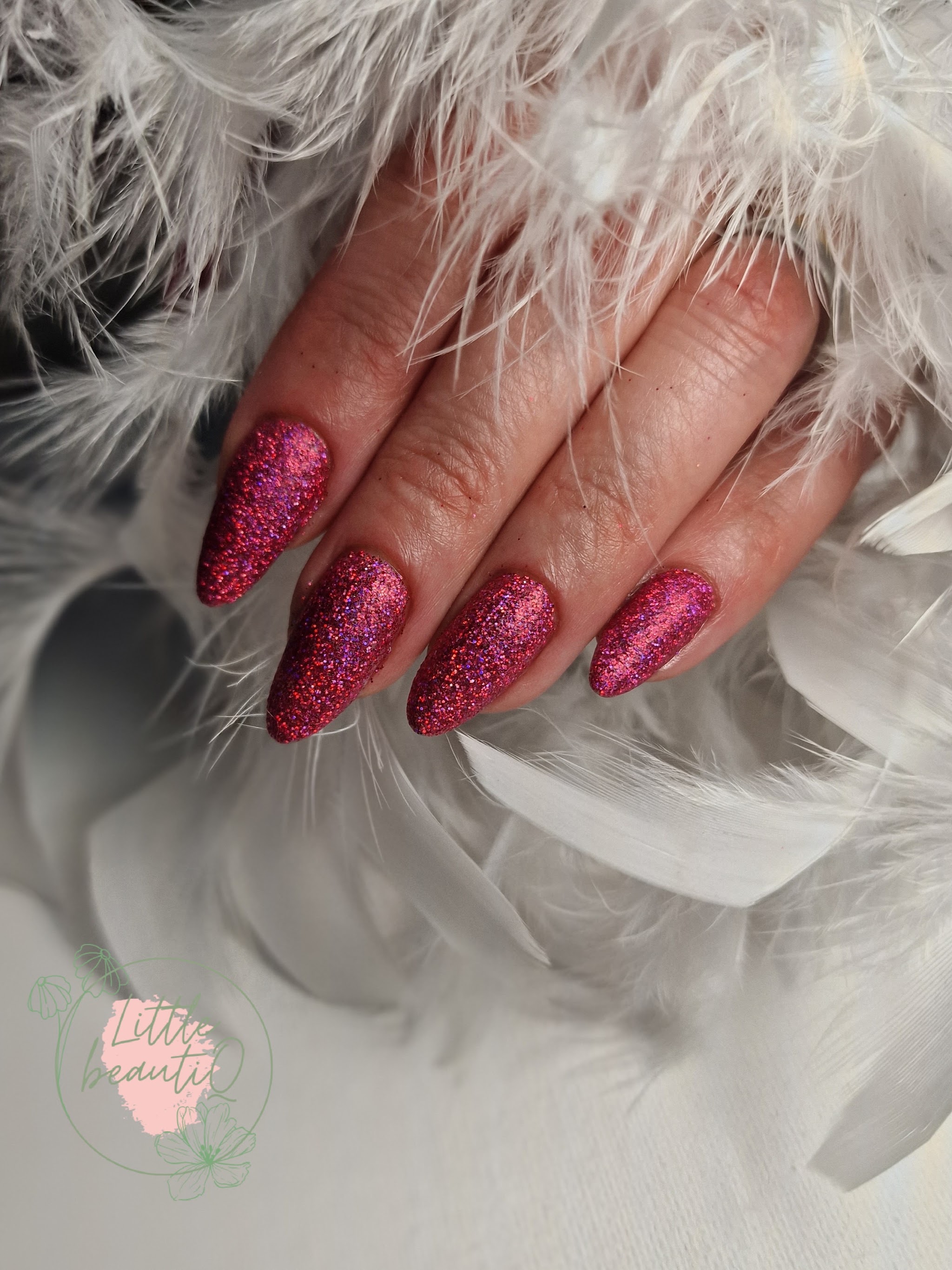 Framboosroze glitternagels